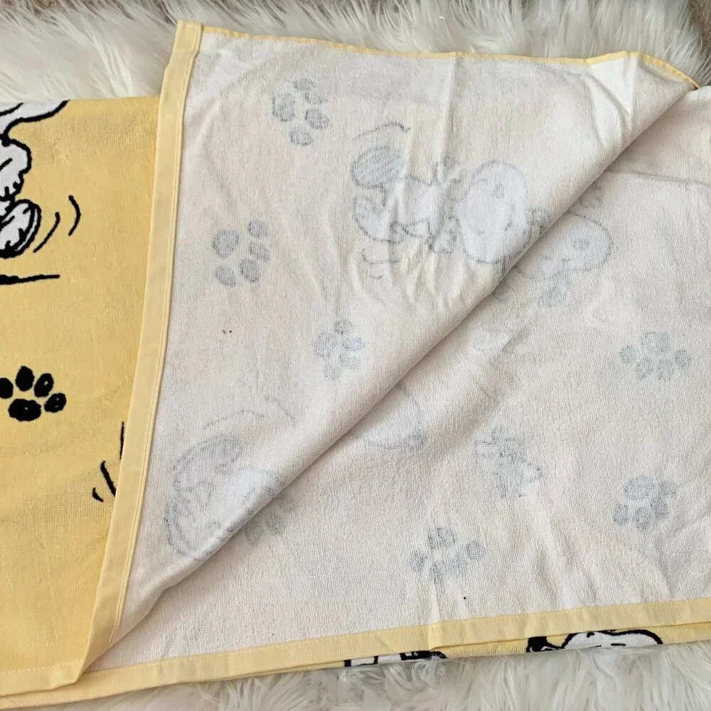 PEANUTS The Life of Snoopy Oversized Beach Towel in Pale Yelllow